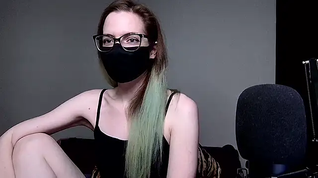 Snapshot of amber_candyfloss chatting on 12.10.24 amber candyfloss online show from 12.10.24