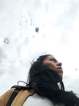 Emily Wane online show from 11.26.25