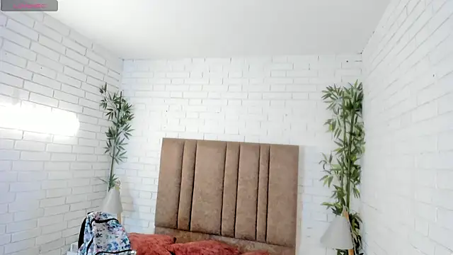 victoria mooree online show from 12.24.24