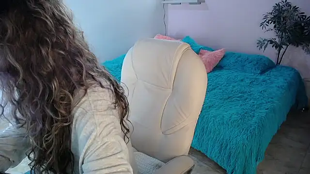 Paula Paz online show from 11.19.25