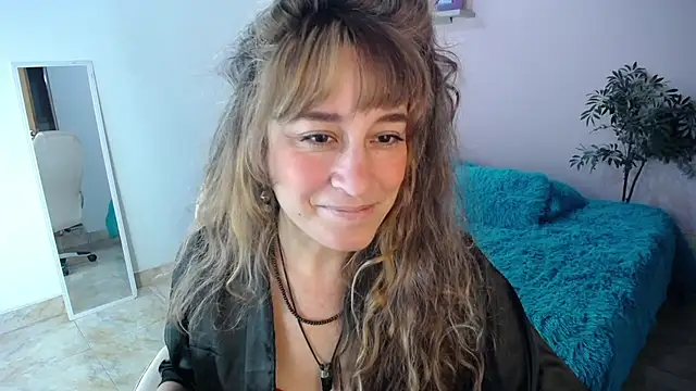 Paula Paz online show from 11.22.25