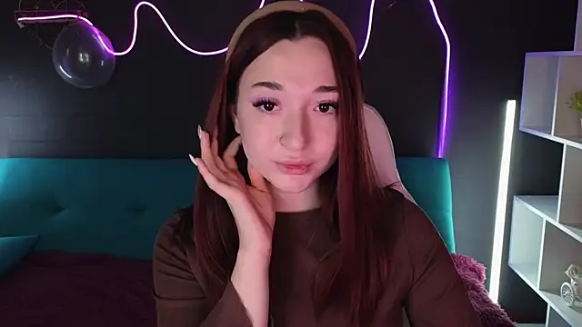 YasmineWest online show from 12.18.24