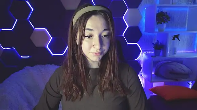 YasmineWest online show from 12.20.24