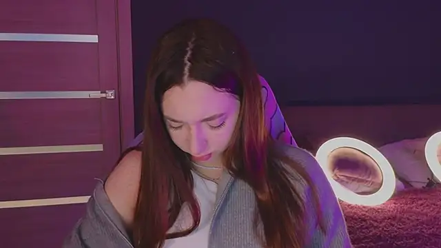 YasmineWest online show from 10.10.25