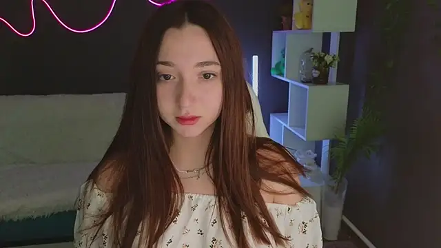 YasmineWest online show from 10.12.25