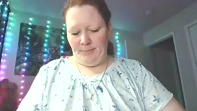 fatfabulous1981 online show from 11.13.25