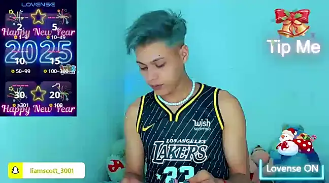Snapshot of Liamscott_ chatting on 01.05.25 Liamscott online show from 01.05.25