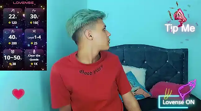 Snapshot of Liamscott_ chatting on 01.27.25 Liamscott online show from 01.27.25