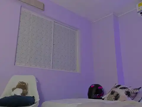 Mari Mendoza online show from 10.21.25