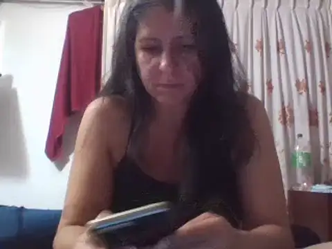 Snapshot of LucifernandaSw chatting on 01.10.25 LucifernandaSw online show from 01.10.25