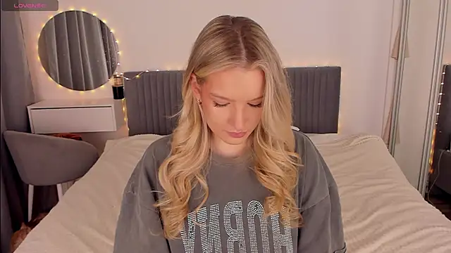 CassieRayss online show from 02.25.26