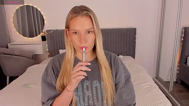 CassieRayss online show from 04.13.26