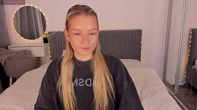 CassieRayss online show from 04.22.26