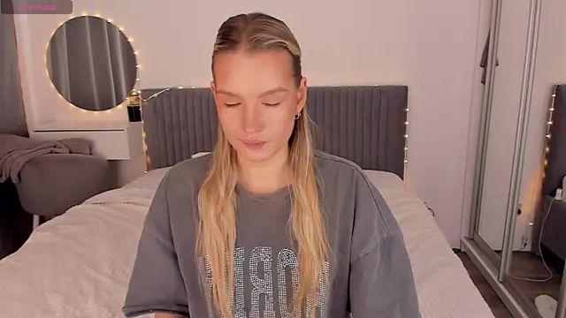 CassieRayss online show from 05.05.26