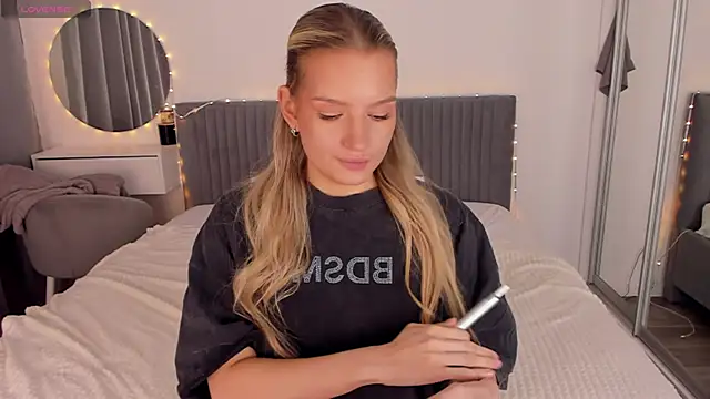 CassieRayss online show from 05.07.26