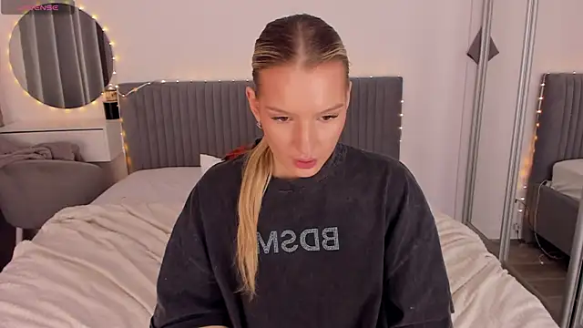 CassieRayss online show from 05.10.26