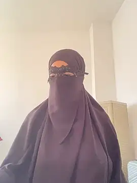 Snapshot of Hijabi_HotGirls chatting on 02.16.25 Hijabi HotGirls online show from 02.16.25