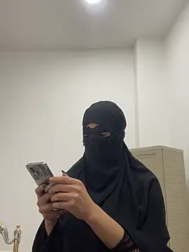 Snapshot of Hijabi_HotGirls chatting on 02.16.25 Hijabi HotGirls online show from 02.16.25