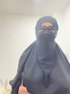 Snapshot of Hijabi_HotGirls chatting on 02.16.25 Hijabi HotGirls online show from 02.16.25
