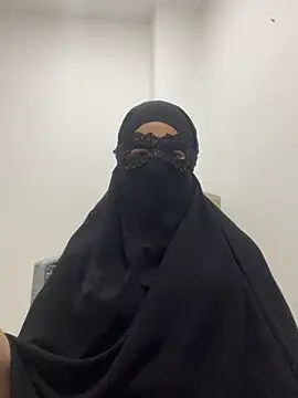 Snapshot of Hijabi_HotGirls chatting on 02.20.25 Hijabi HotGirls online show from 02.20.25