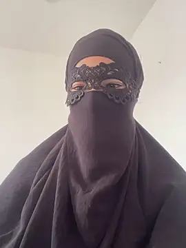 Snapshot of Hijabi_HotGirls chatting on 02.23.25 Hijabi HotGirls online show from 02.23.25
