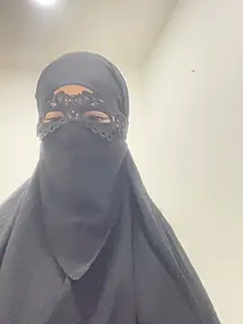 Snapshot of Hijabi_HotGirls chatting on 02.23.25 Hijabi HotGirls online show from 02.23.25