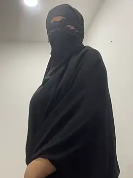 Snapshot of Hijabi_HotGirls chatting on 02.23.25 Hijabi HotGirls online show from 02.23.25