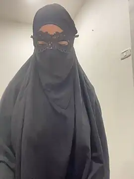Snapshot of Hijabi_HotGirls chatting on 03.05.25 Hijabi HotGirls online show from 03.05.25