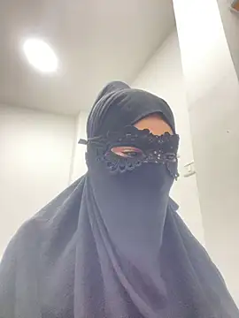 Snapshot of Hijabi_HotGirls chatting on 03.06.25 Hijabi HotGirls online show from 03.06.25