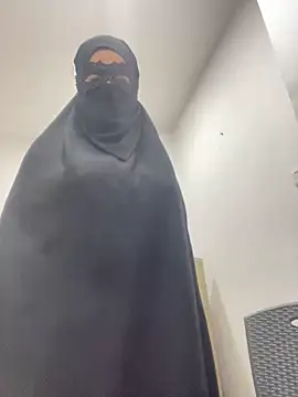 Snapshot of Hijabi_HotGirls chatting on 03.09.25 Hijabi HotGirls online show from 03.09.25