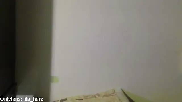 Snapshot of Liherz chatting on 12.20.24 Liherz online show from 12.20.24