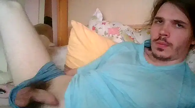 Snapshot of Davideksexy chatting on 02.25.25 Davideksexy online show from 02.25.25