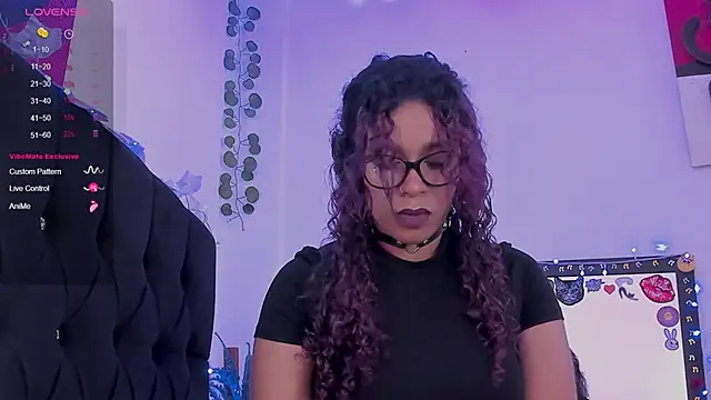 Snapshot of Lips_SaraSofia2 chatting on 09.29.25 Lips SaraSofia2 online show from 09.29.25