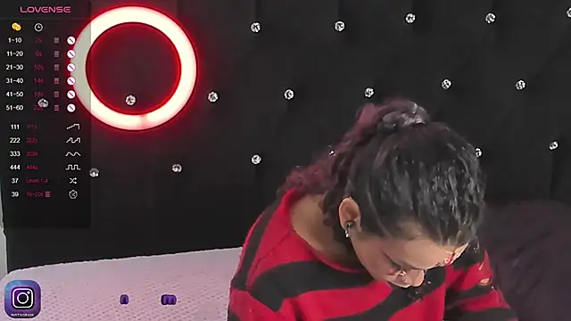 Snapshot of Lips_SaraSofia2 chatting on 10.26.25 Lips SaraSofia2 online show from 10.26.25