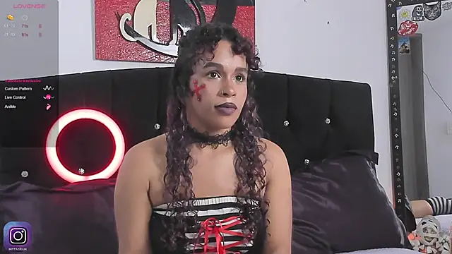 Snapshot of Lips_SaraSofia2 chatting on 11.02.25 Lips SaraSofia2 online show from 11.02.25