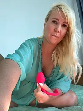 EmmaInLove23 online show from 10.01.25