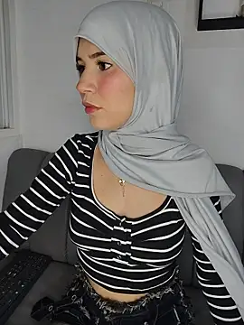 Snapshot of hanaa_18 chatting on 06.29.26 hanaa 18 online show from 06.29.26