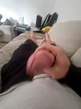 Snapshot of MarkBigDick35 chatting on 10.18.25 MarkBigDick35 online show from 10.18.25