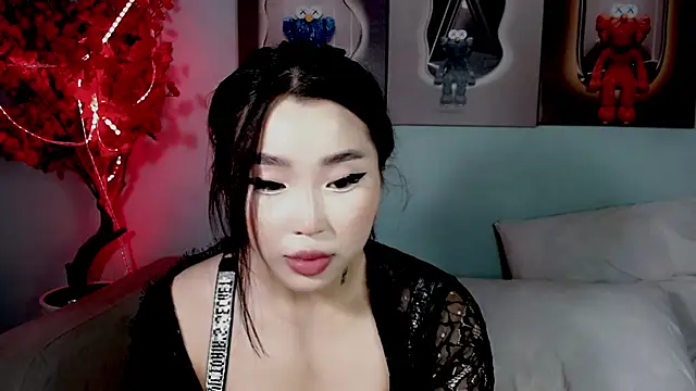 Snapshot of ichiben chatting on 12.13.24 ichiben online show from 12.13.24