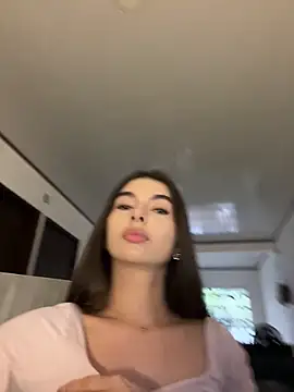 Coralinee 01 online show from 04.25.26