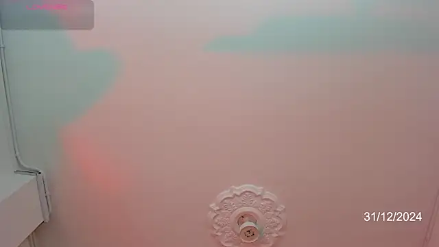 Snapshot of Karoline_Marin chatting on 12.31.24 Karoline Marin online show from 12.31.24