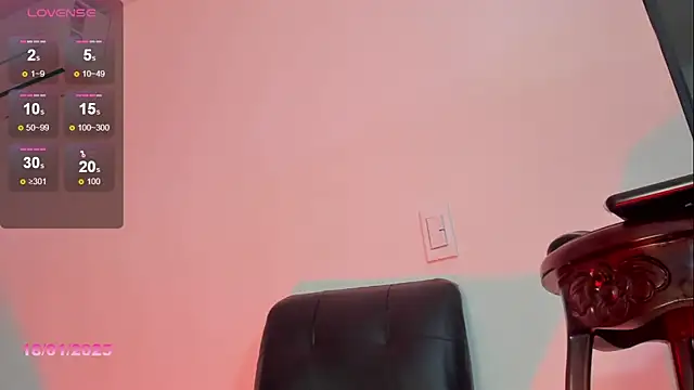 Snapshot of Karoline_Marin chatting on 01.18.25 Karoline Marin online show from 01.18.25