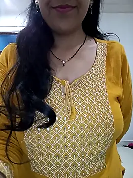 Snapshot of Hot-Shivani chatting on 02.27.25 Hot-Shivani online show from 02.27.25