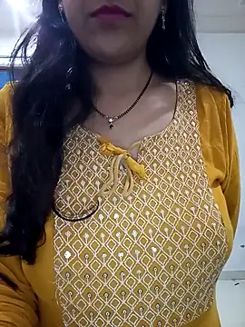 Snapshot of Hot-Shivani chatting on 02.27.25 Hot-Shivani online show from 02.27.25