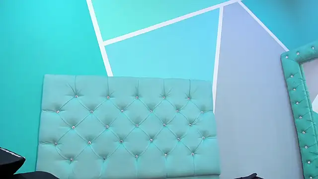 AlondraFerri1 online show from 12.23.24