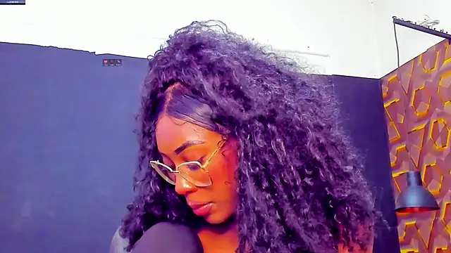 Snapshot of deyy_madissonn chatting on 12.12.24 deyy madissonn online show from 12.12.24