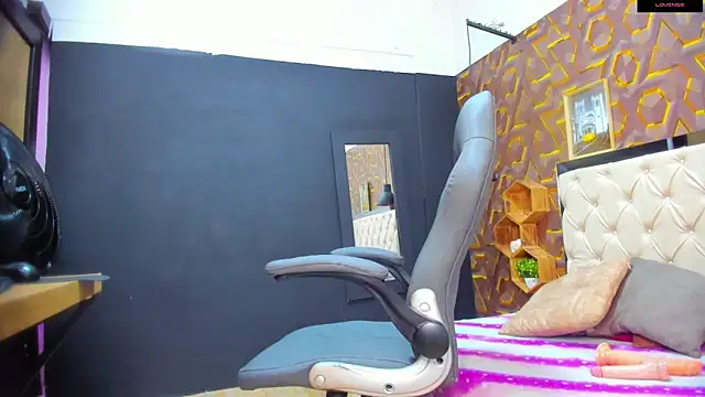 Snapshot of deyy_madissonn chatting on 02.03.25 deyy madissonn online show from 02.03.25