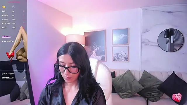 Snapshot of kira_moon__ chatting on 12.02.24 kira moon online show from 12.02.24