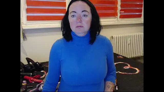 Alexie33 online show from 10.20.25