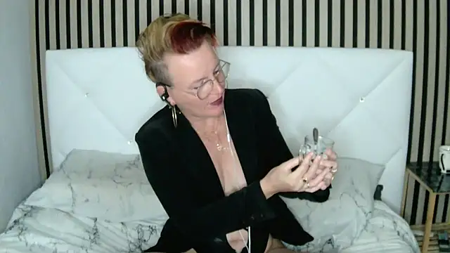 xxNoeliaxx online show from 02.22.25